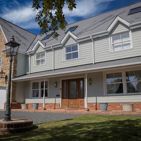 Matlock House Bed & Breakfast Hawkinge Exterior photo